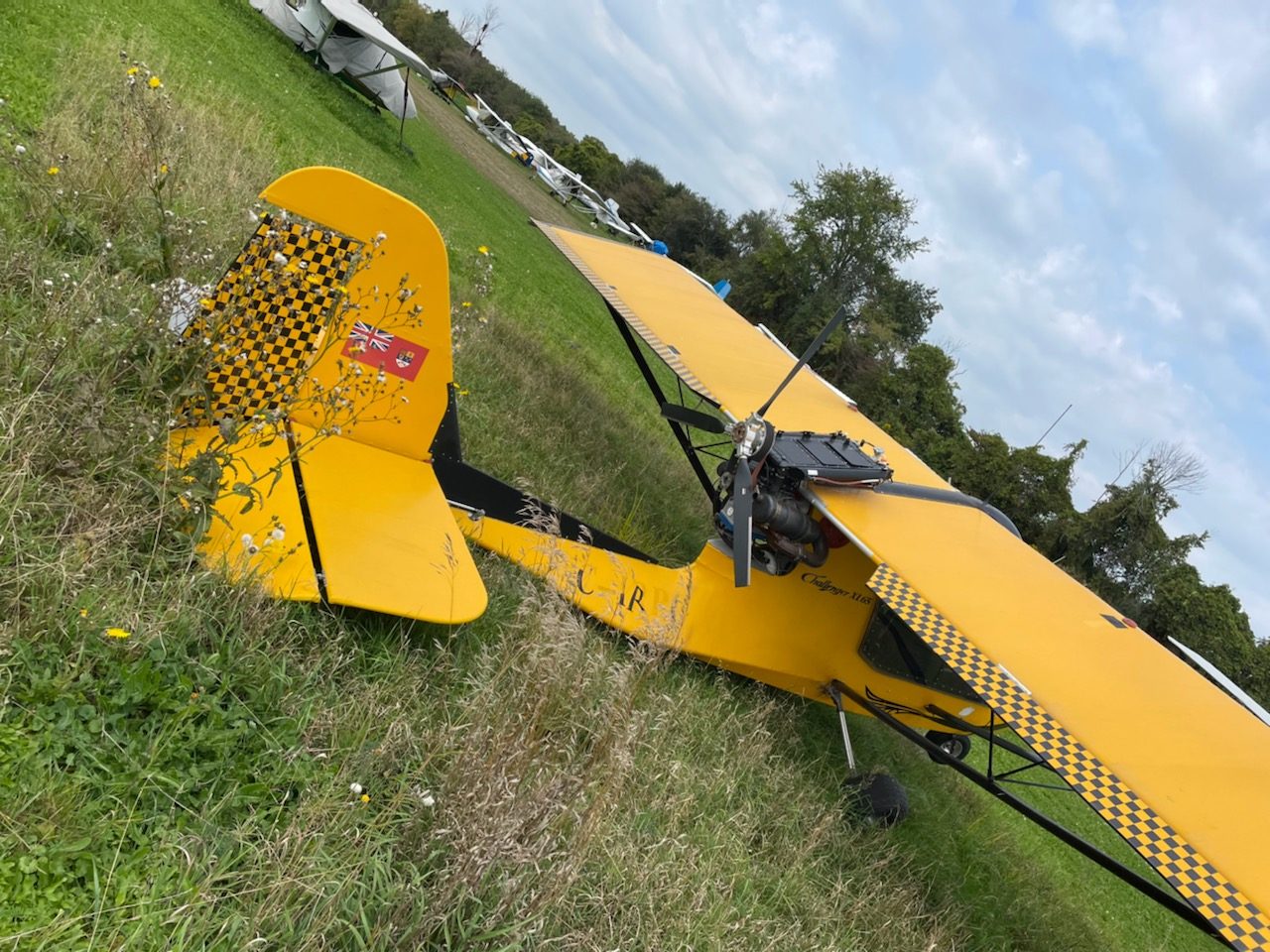 2013 Challenger XL65 / 582 Rotax engine (blue head) with little flying hours