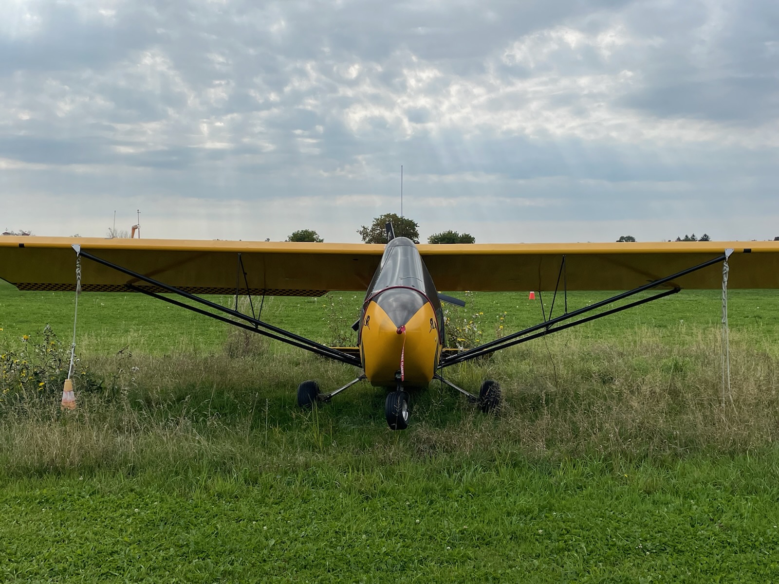 2013 Challenger XL65 / 582 Rotax engine (blue head) with little flying hours