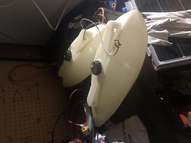 Wing strut fuel tanks